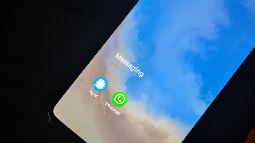 WhatsApp: A Arma Secreta na Recuperação de Carrinho Abandonado em Comparação ao E-mail WhatsApp A Arma Secreta na Recuperayyo de Carrinho Abandonado em Comparayyo ao E mail1 - WhatsApp: A Arma Secreta na Recuperação de Carrinho Abandonado em Comparação ao E-mail
