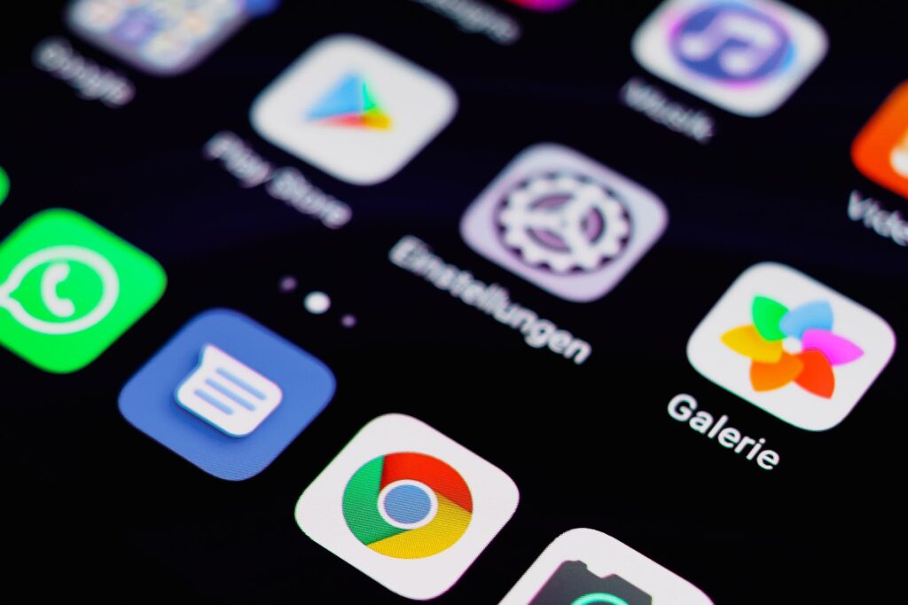 WhatsApp vs Email A Batalha pela Recuperayyo de Carrinhos Abandonados1 - WhatsApp vs Email: A Batalha pela Recuperação de Carrinhos Abandonados